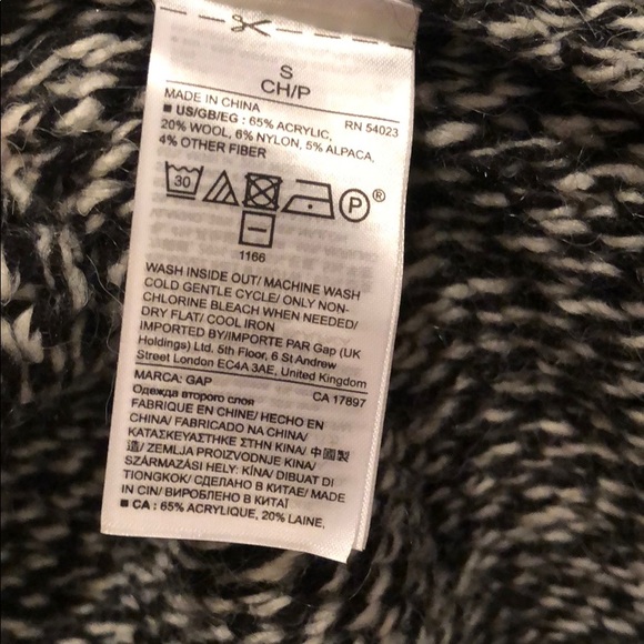 NWT Gap Black & White Cozy Heavy Knit Cardigan S - Picture 6 of 6